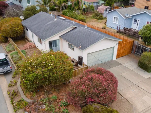 301 Beach St, Moss Beach, CA 94038