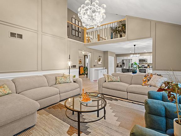 4th image of 3212 Huntersridge Ln