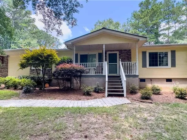 90 Howard Rd, Senoia, GA 30276