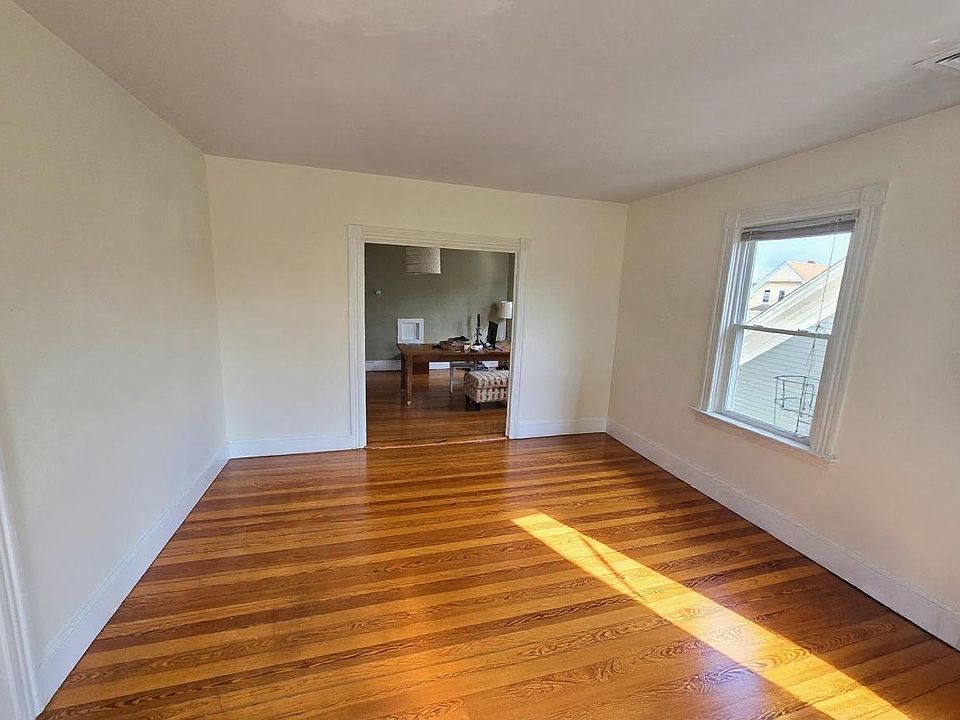 1st image of 4 Ellery St #3