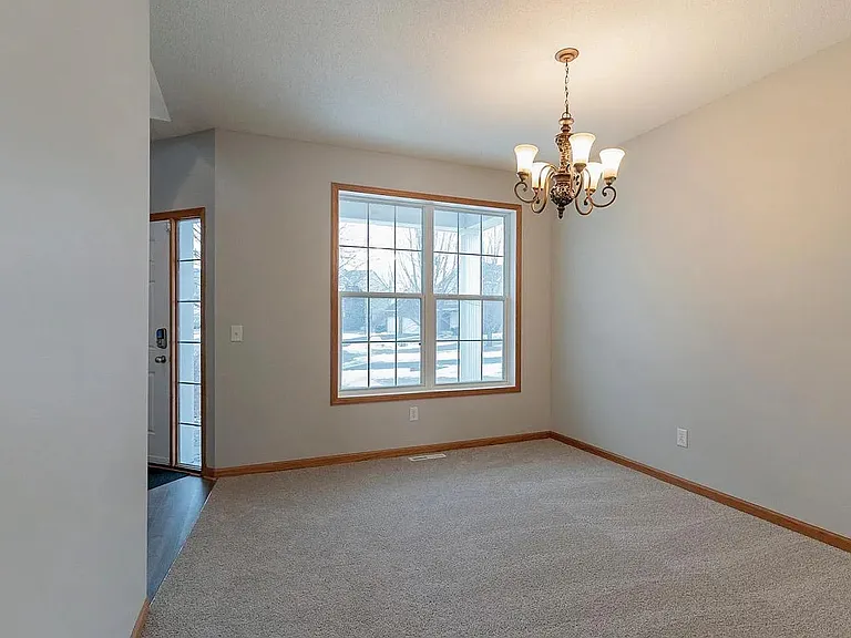 8413 Lobelia Ct — Photo 4