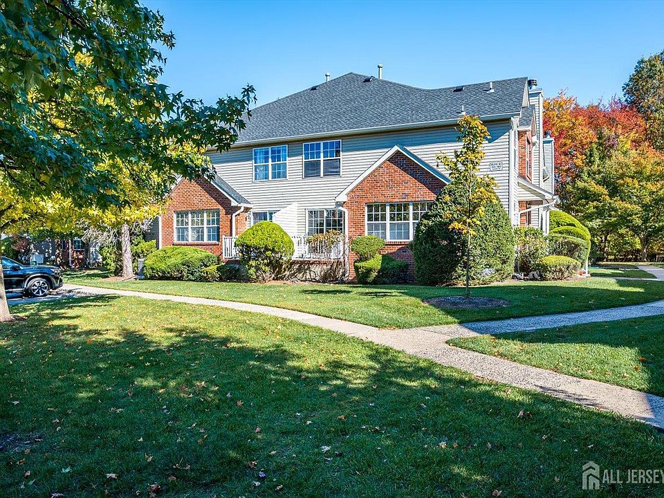 1st image of 155 Vasser Dr