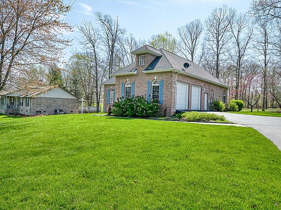 2nd image of 1475 E Deer Creek Dr