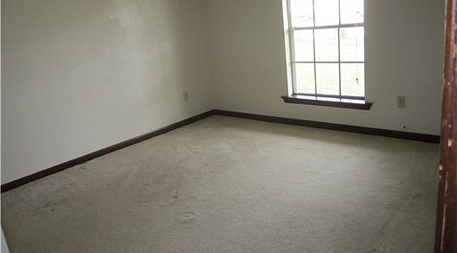 3rd image of 236 Riverview Dr