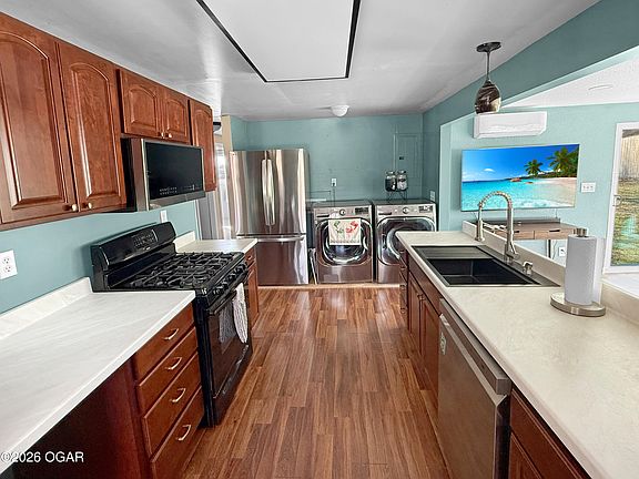 4th image of 11765 Elm Rd