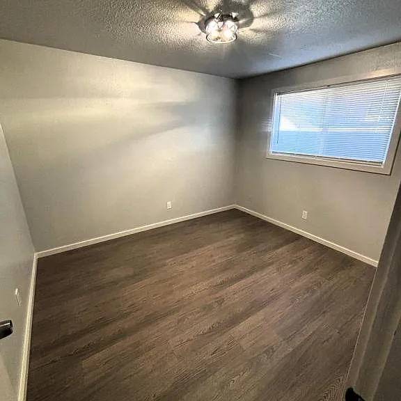 870 Kruse Ave — Photo 6
