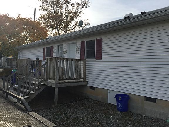 deck on side//back door