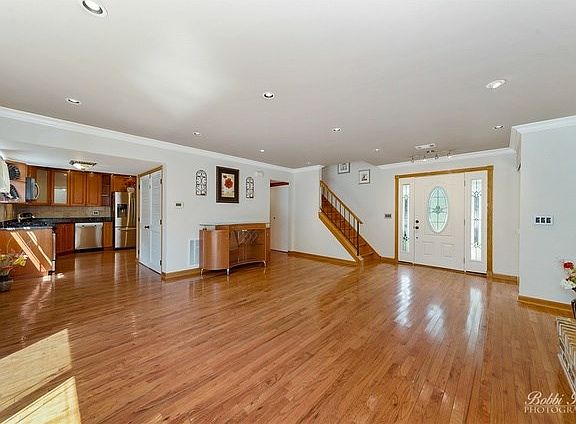 5th image of 30 Rosewood Dr