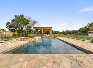 911 Oak Meadow Dr, Dripping Springs, TX 78620