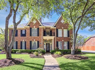 7122 Trailbrook Dr, Sugar Land, TX 77479