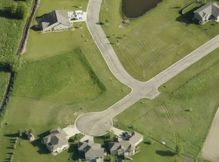 1745 Tiger Ridge Dr, Albert Lea, MN 56007