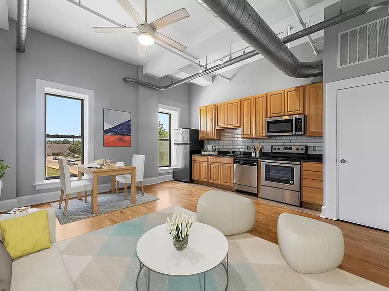 3301 Park Ave #202 — Photo 2