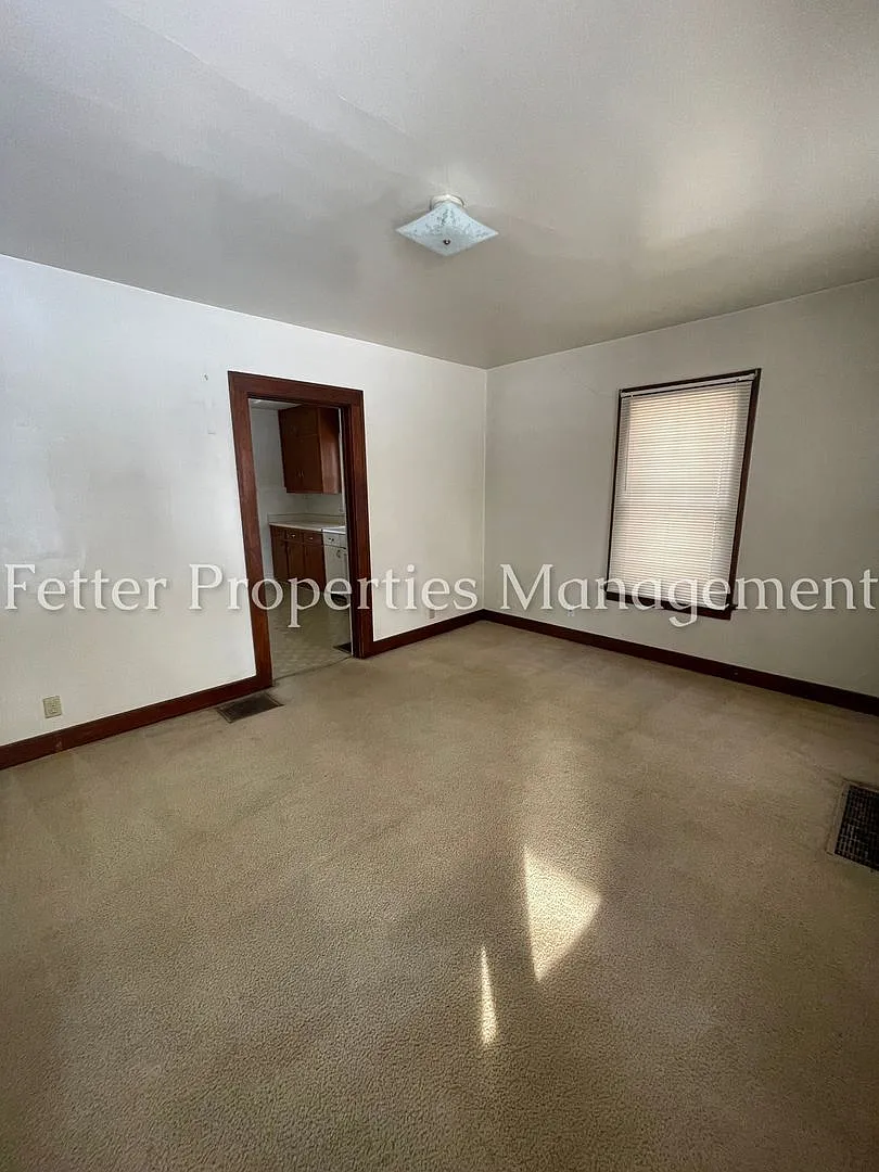 Building Photo - 1621 Burdette Ave
