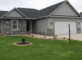 708 Dice Ct, South Bend, IN 46614