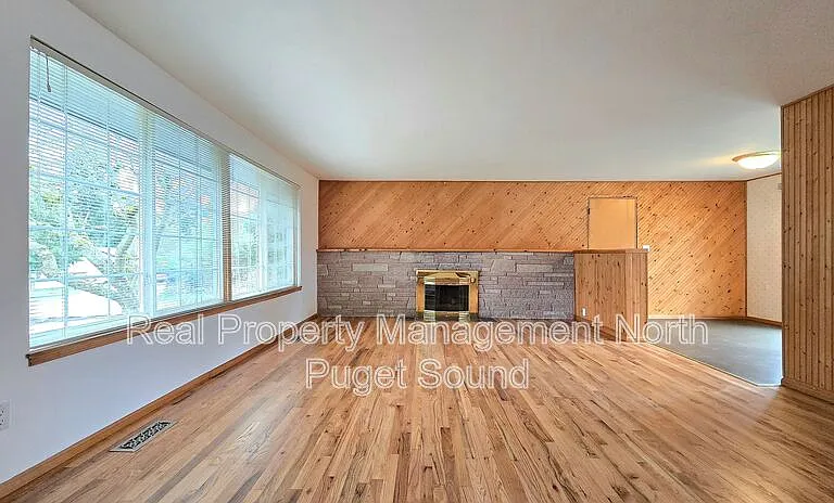 8002 W Glen Dr — Photo 4