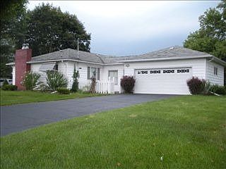 1st image of 404 Bush Ave