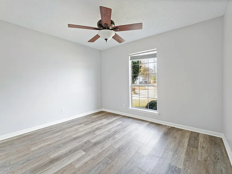 104 Forestay Ct — Photo 13