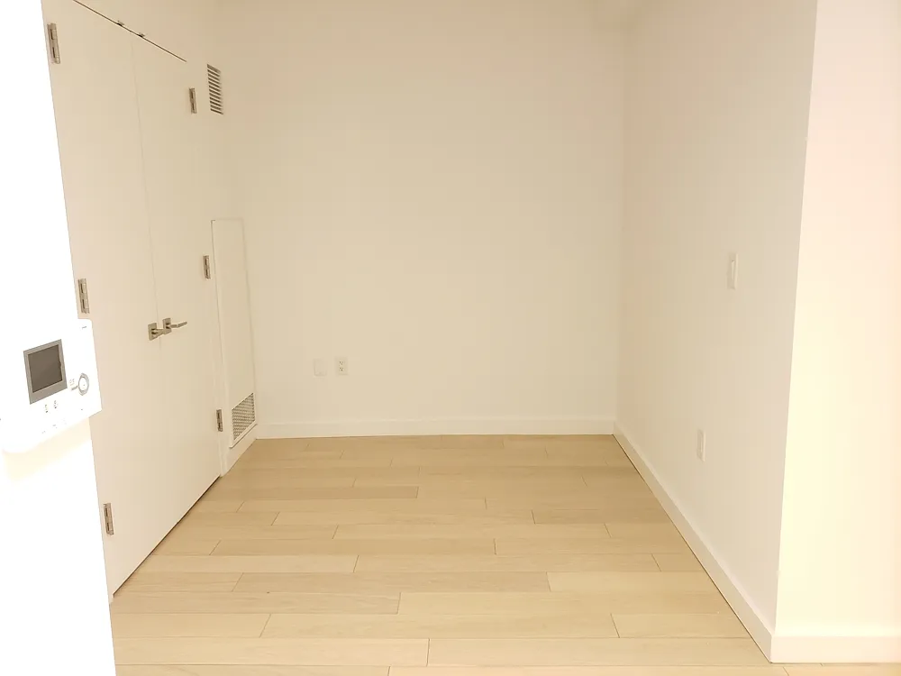 535 West 43rd Street — Photo 3