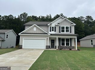 247 Annie Ln, Statham, GA 30666