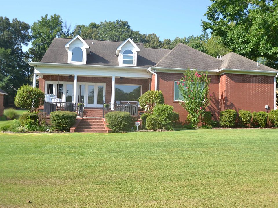 2nd image of 806 Double Eagle Dr