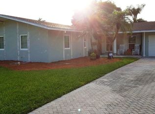 18610 SW 93rd Pl, Cutler Bay, FL 33157