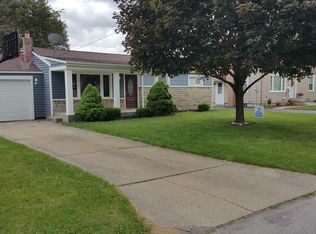 490 Spring St, Struthers, OH 44471
