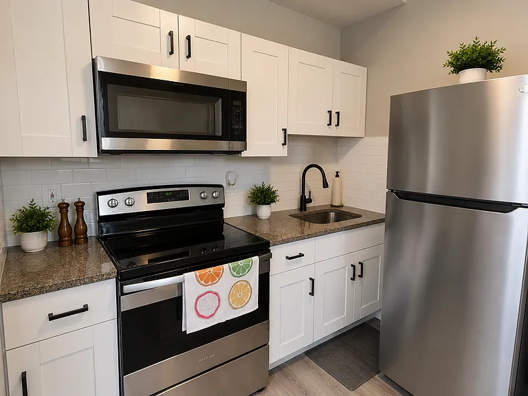 706 E Chelten Ave — Photo 5