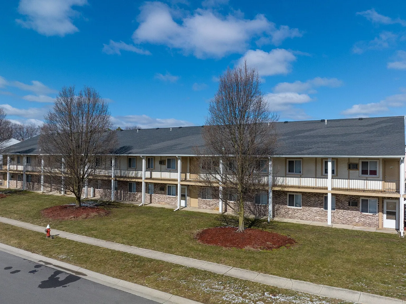 Parkside Apartments — Photo 2