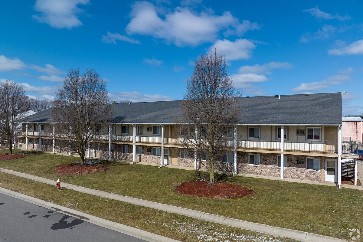 Building Photo - Parkside Apartments