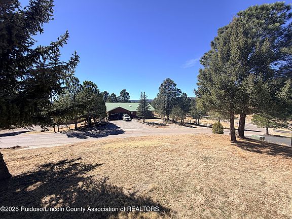 5th image of 231 Sunny Slope Dr