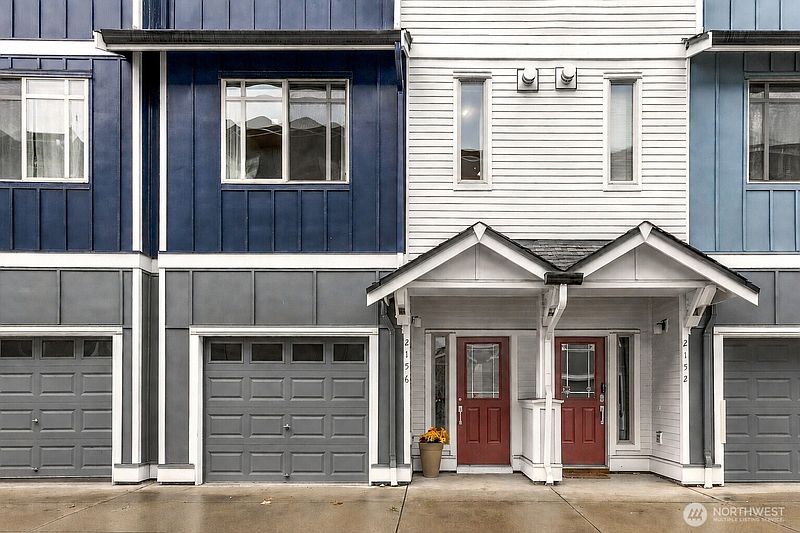 3rd image of 2156 Yakima Court
