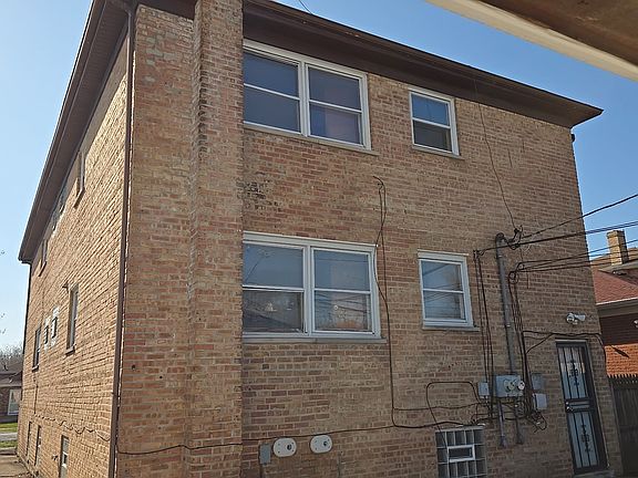 4th image of 391 Mackinaw Ave