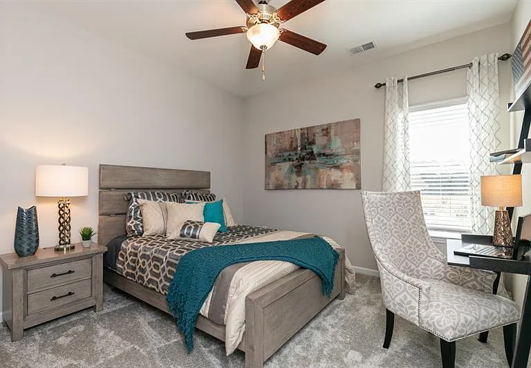327 Braswell Ct — Photo 6