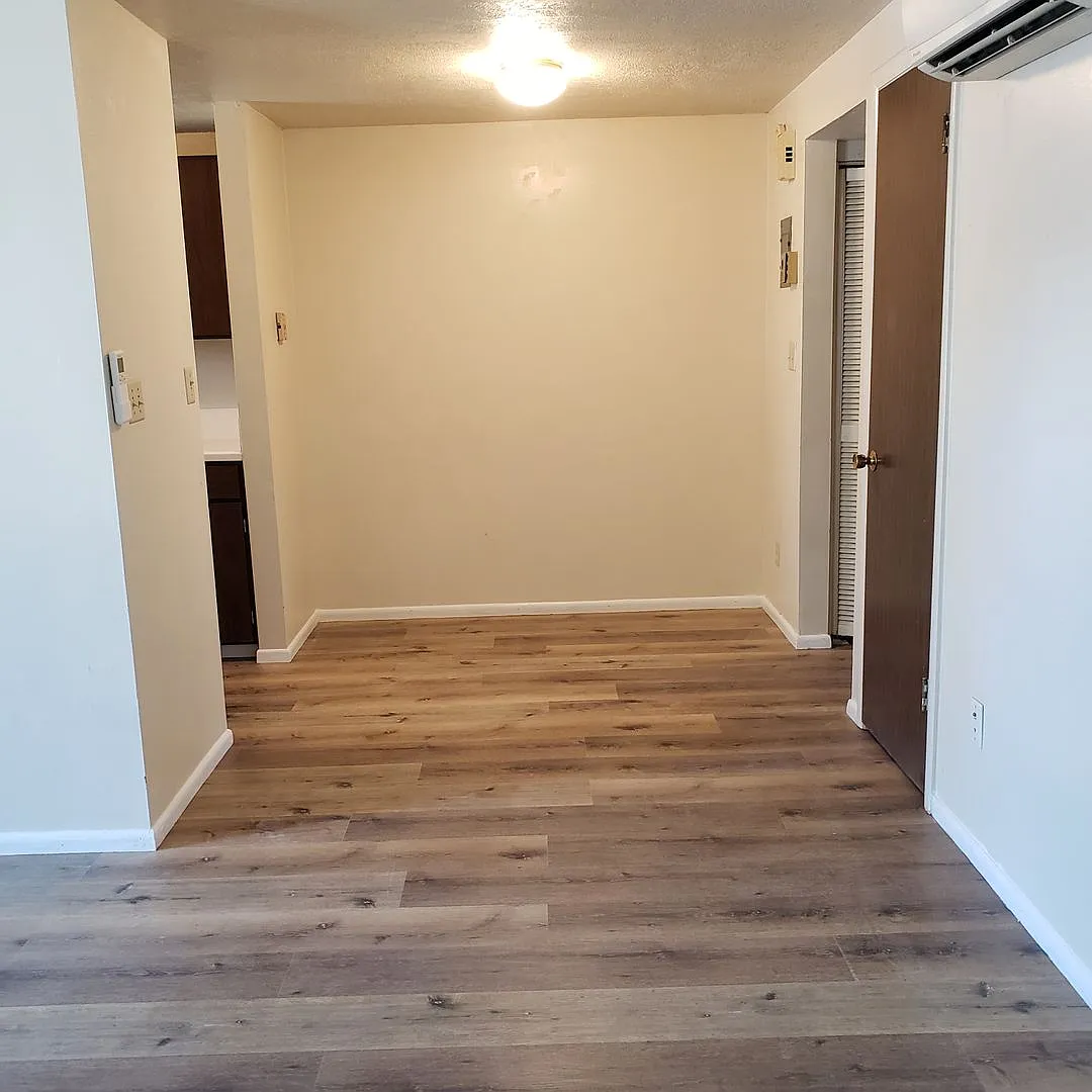 Building Photo - 473 S State St #226