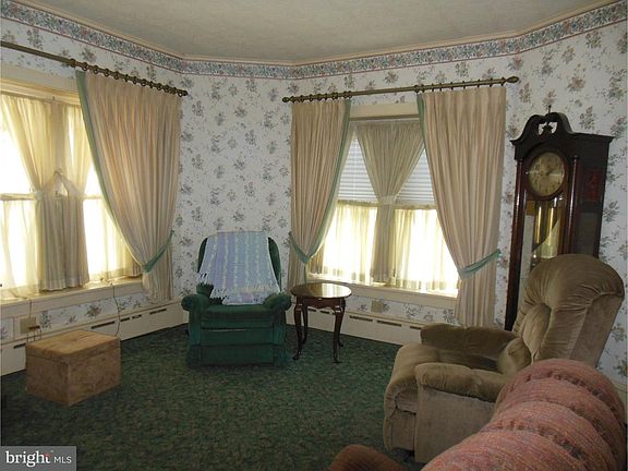 5th image of 1321 Olive St