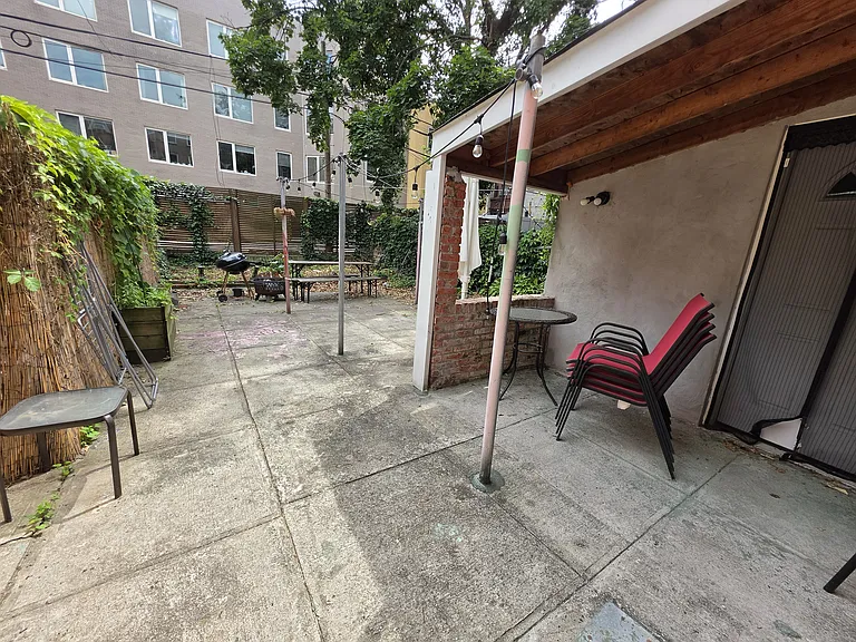 144 Macon St #GROUND-FL — Photo 19