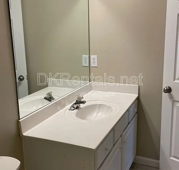 416 Carmain Ln NW — Photo 25