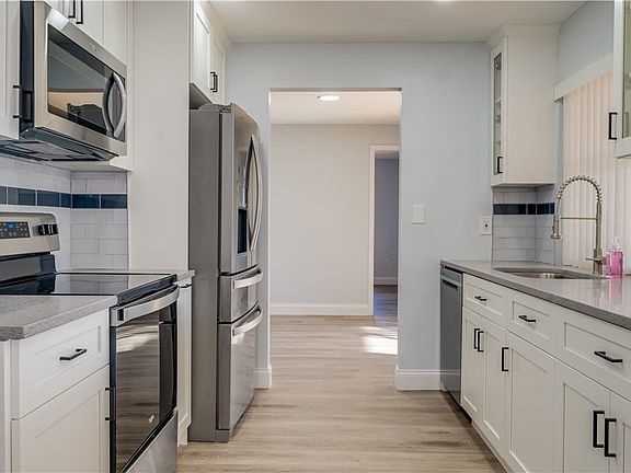 5th image of 6919 Cambridge Pl