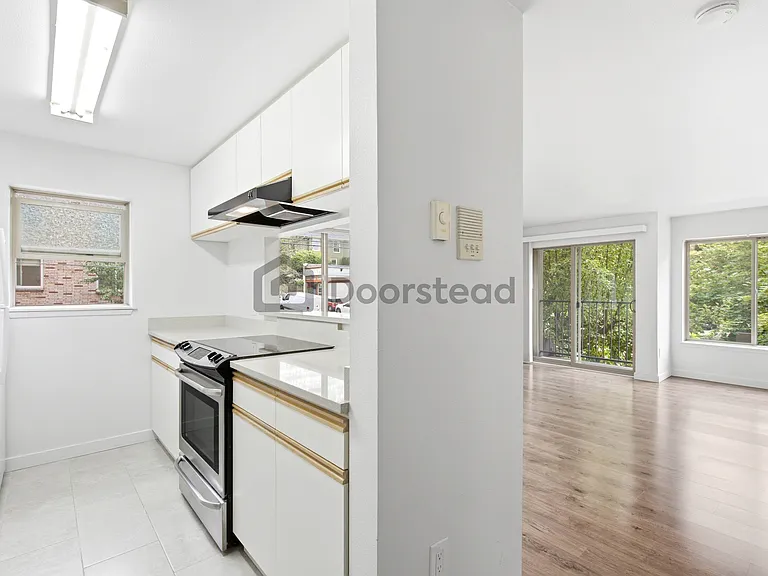 601 Summit Ave E #203 — Photo 19