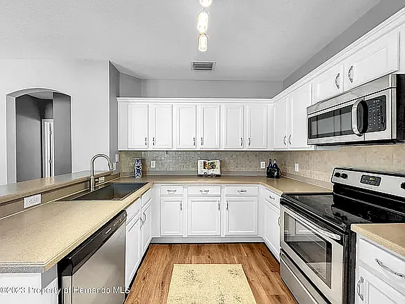 9324 Southern Charm Cir — Photo 28