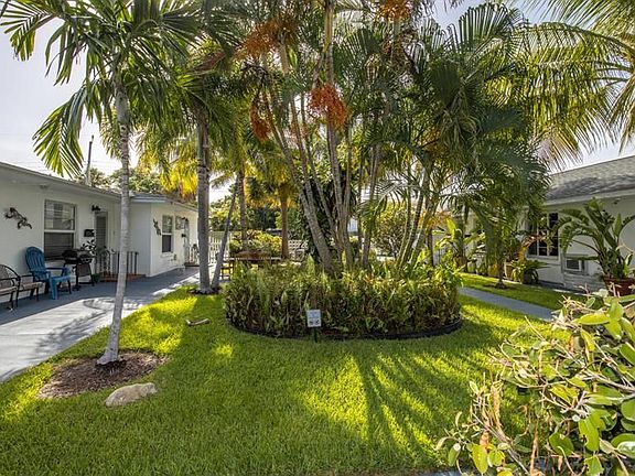 4th image of 115 S Palmway APT 5