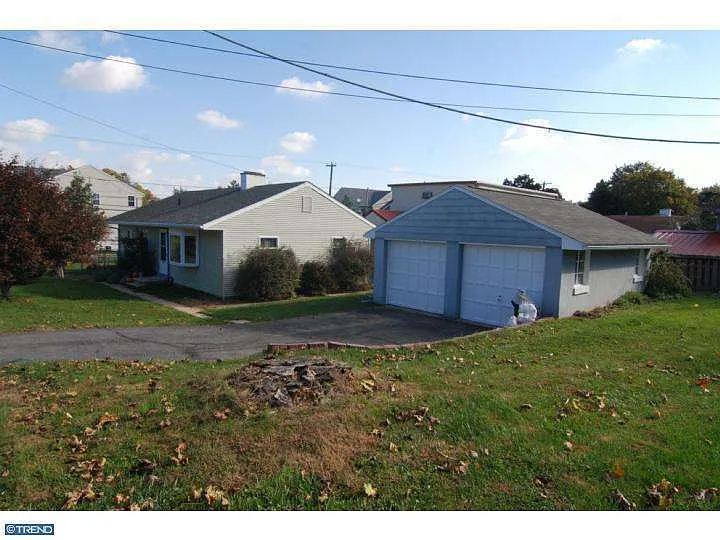 211 Beckley St photo 1