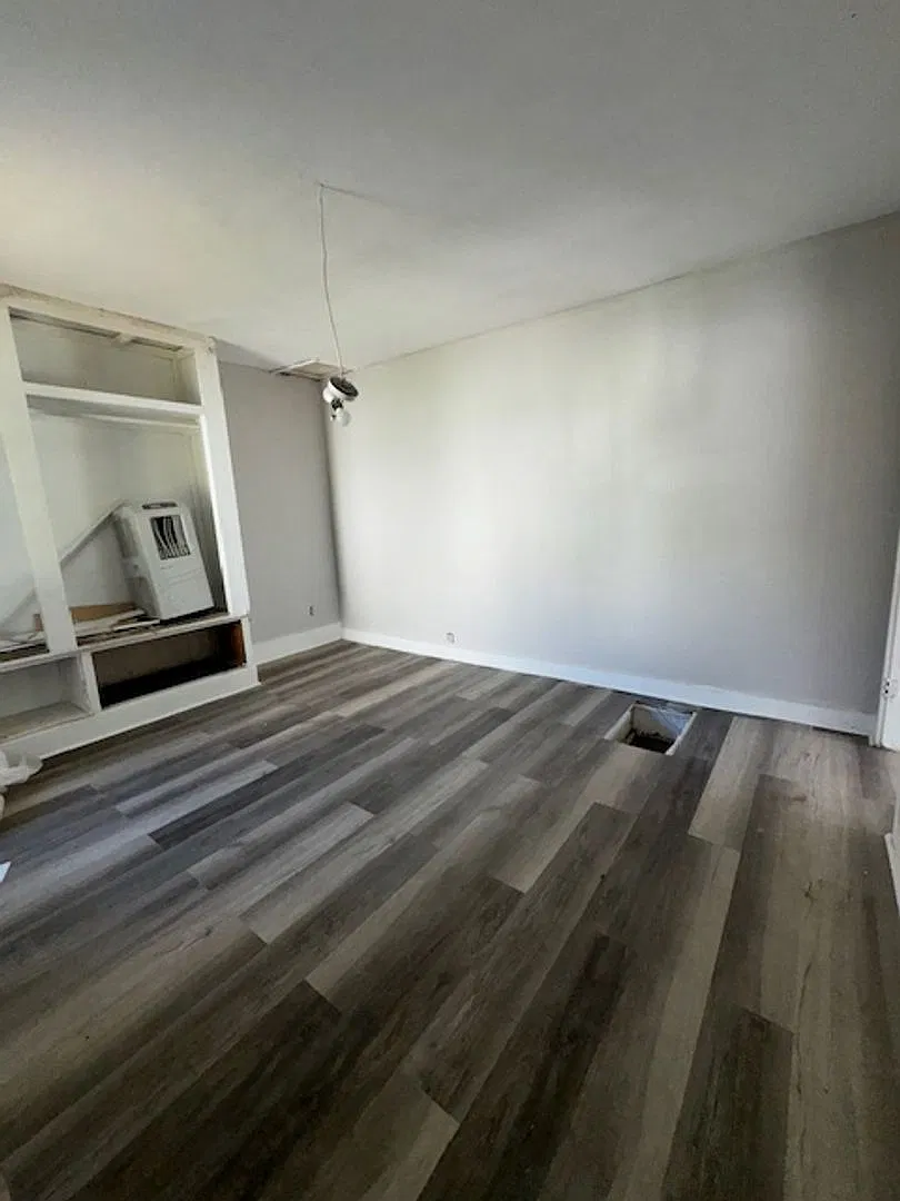 Rent Reduced — Photo 2