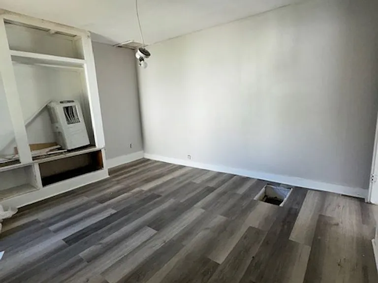 518 W Bailey St — Photo 2