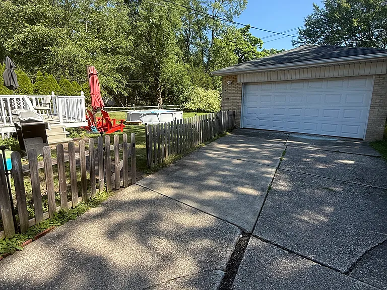 201 Siegfried Dr — Photo 15