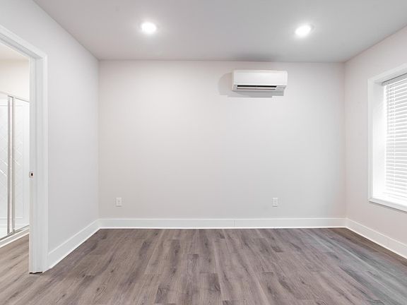 5th image of 839 E Willard St #1FA