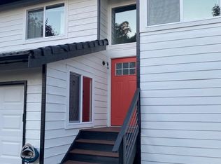 1016 NE 105th St, Seattle, WA 98125