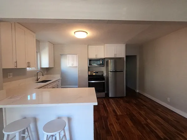 1026-28 B Ave #1028 — Photo 6