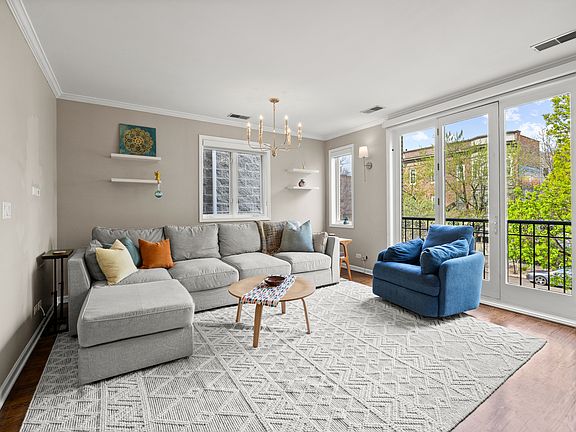 3rd image of 3041 N Racine Ave #2