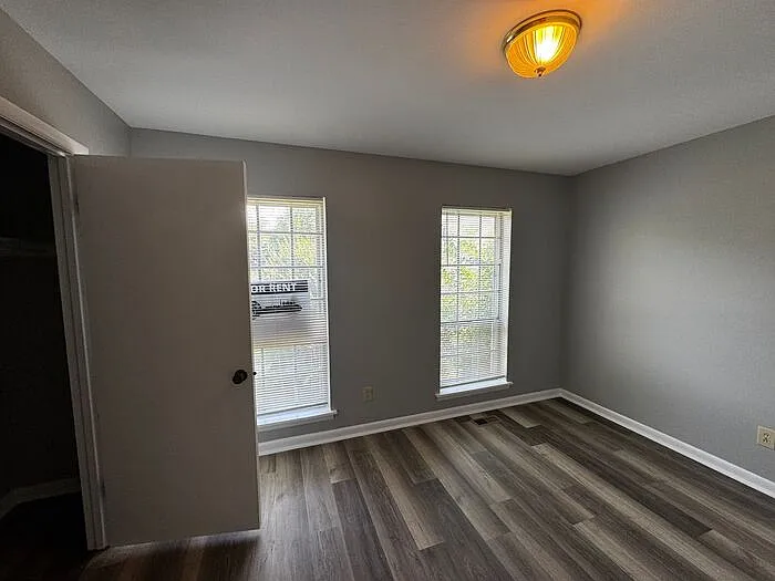 2119 Marinawoods Dr SE — Photo 15